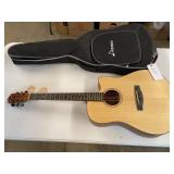 Donner Guitar with Case Donner Guitar with Case