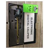 Electronic digital caliper