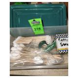 Assorted cotton tips