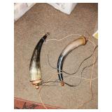 historical replica powder horns