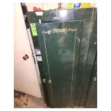Sentinel metal locking safe. SAFE ONLY, NI CONTENTS