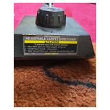 Adjustable carpet stretcher
