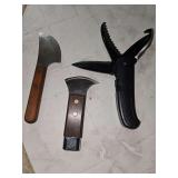 Hunting knives