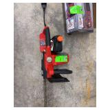 Electric chainsaw with bar oil