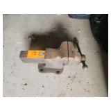 Bench vise