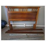 Vaughan Furniture Co. Queen slat bed