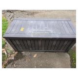 Large deck box with hydraulic lid