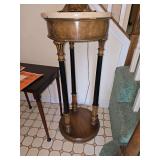 Empire or Neoclassical style antique round marble-top pedestal accent table