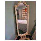 Stand up floor mirror