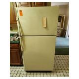 Magic Chef refrigerator