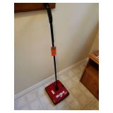Hand sweeper