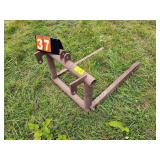 3PT. HITCH REAR MOUNT DOUBLE FORKS FOR MOVING HAY
