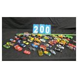 GROUP LOT MIXED TOY CARS/TRUCKS
