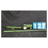 JOHN DEERE TRACTOR & HAY ELEVATOR TOY BY ERTL