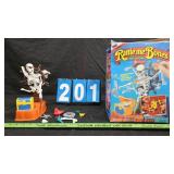 RATTLE ME BONES MOTORIZED GAME
