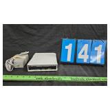 NINTENDO WII CONSOLE & CORDS