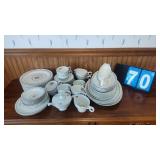 MOUNT VERNON DISH SET