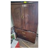 WOOD 2 DOOR 2 DRAWER DRESSER