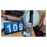 LIGHTED MIRROR