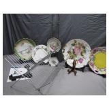 Pretty Plates w/ Display Easels