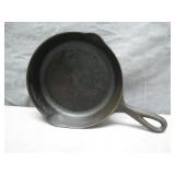 Small Vintage Lodge Single Notch Cast Iron Pan