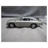 James Bond 007 Aston Martin DB5 Model