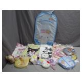 Sanrio Character Assortment with Cinnamoroll Pouch