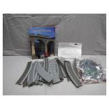 HO Scale Model Train Set with Accessories