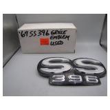 1967 SS 396 Grille Emblem with Original Box