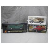 Two 1:24 Scale Die-Cast Pickup Models