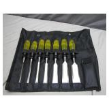 Six Woodworking Chisels in Roll-Up Pouch
