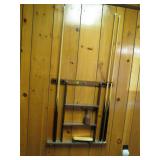 Wall-Mounted Cue Rack With 3 Pool Sticks