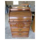 Roll Top Desk with Compact Dimensions