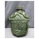 US Army Plastic Water Canteen with Belt Holder