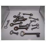 16 Antique Skeleton Keys