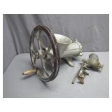Cast Iron Food Grinders: Universal No.32 &...
