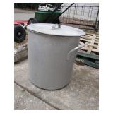 Large Aluminum Boiling Pot with Basket