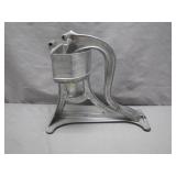 Classic Cast Iron Hand-Crank Juicer