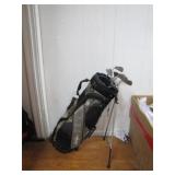 Complete Set of Right-Handed Golf Clubs with Bag