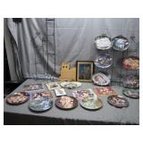 Cat-Themed Plates and Decor