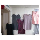 (5) Women's Shirts/Dresses in 2X and XL