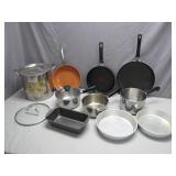Cookware Set with Mixed Materials