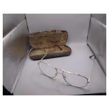 2 Vintage Reading Avaitor Style Glasses