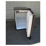 GE Mini Fridge, 21 x 22 x 31 Inches Tall
