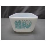Pyrex 'Amish Butterprint' Dish
