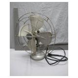 Kenmore Metal Oscillating Desk Fan