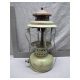 American Gas Machine KampLite RL-3 Lantern
