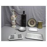 Decorative Lot With Regal Porcelain Vase