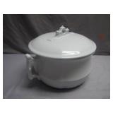 Decorative White Lidded Porcelain Chamber Pot