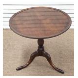 Mahogany Queen Anne Tripod Pedestal Table